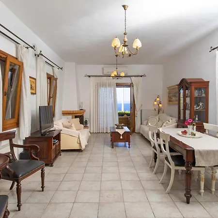 Mirsini, A 5 Minute Walk From 2 Beaches * Ioulis