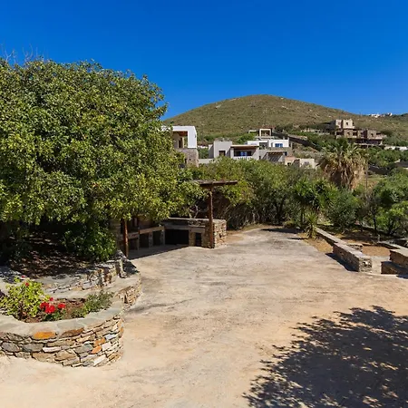 Mirsini, A 5 Minute Walk From 2 Beaches Ioulis