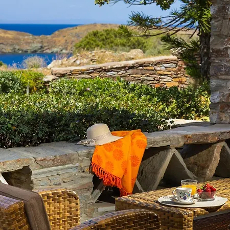 Mirsini, A 5 Minute Walk From 2 Beaches