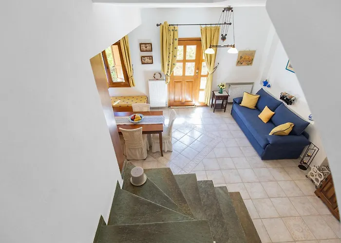 Mirsini, A 5 Minute Walk From 2 Beaches Vakantiehuis