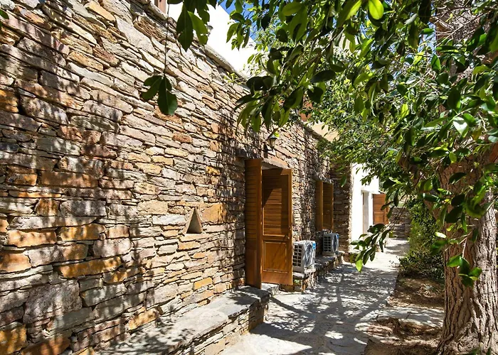 Mirsini, A 5 Minute Walk From 2 Beaches Ioulis