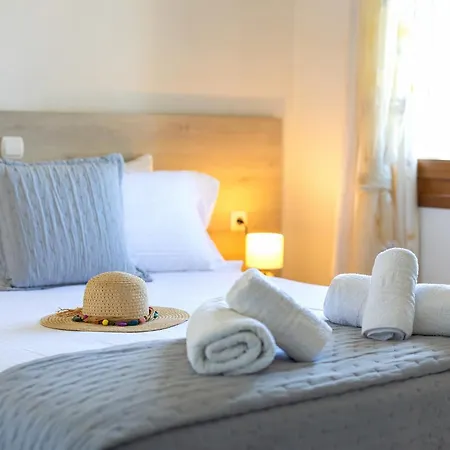 Mirsini, A 5 Minute Walk From 2 Beaches Semesterbostad *