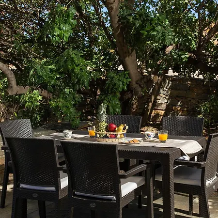 Mirsini, A 5 Minute Walk From 2 Beaches * Ioulis