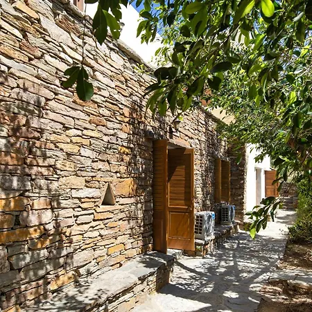 Mirsini, A 5 Minute Walk From 2 Beaches Ioulis