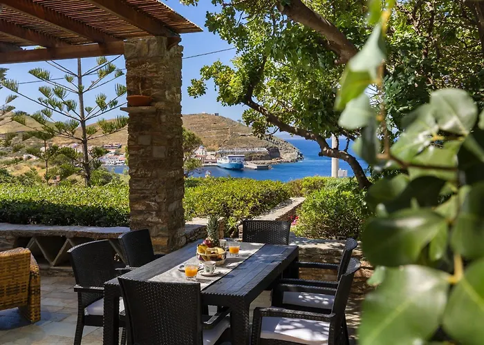 Mirsini, A 5 Minute Walk From 2 Beaches Semesterbostad Ioulis